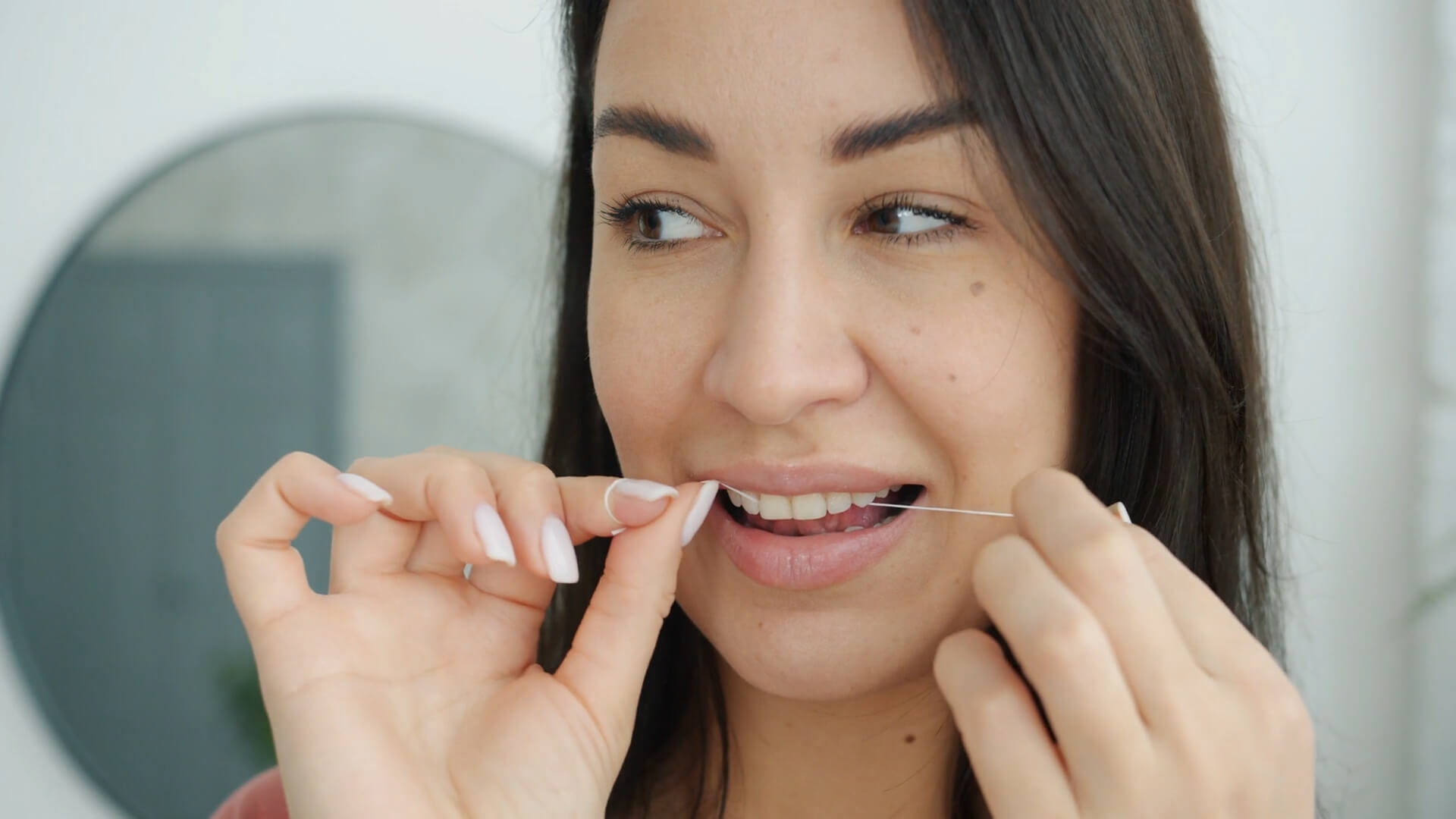 Dental Floss for Cleaning Teeth